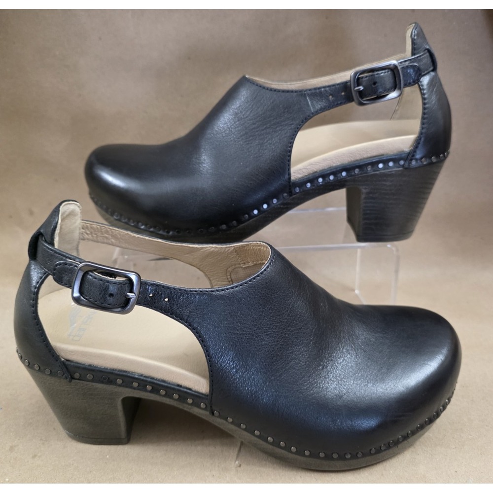 Dansko Sassy EU 41 US 10.5-11 Leather Black Milled studded Womens clogs